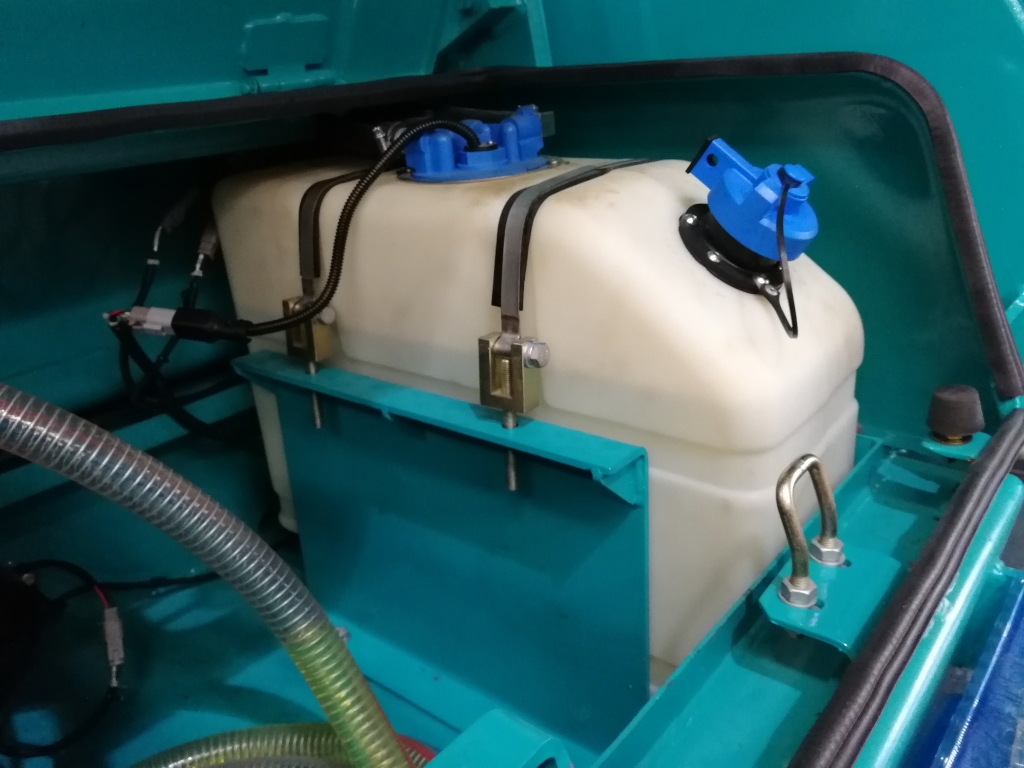 山河智能再添小空间吊装利器