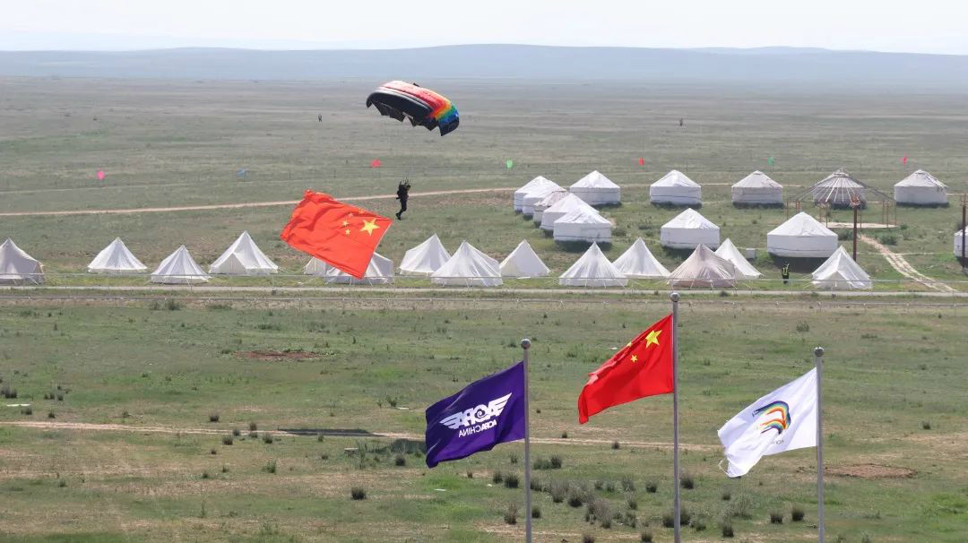 乌兰察布大草原,我来啦! 山河SA60L阿若拉飞机“惊艳”飞行大会