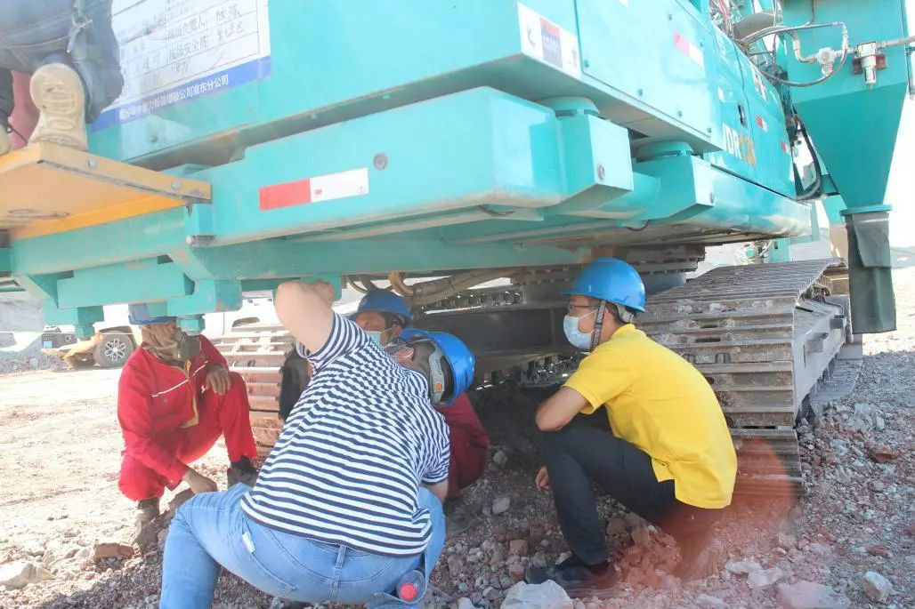 晚上八九点钟的太阳——山河智能服务万里行新疆纪实