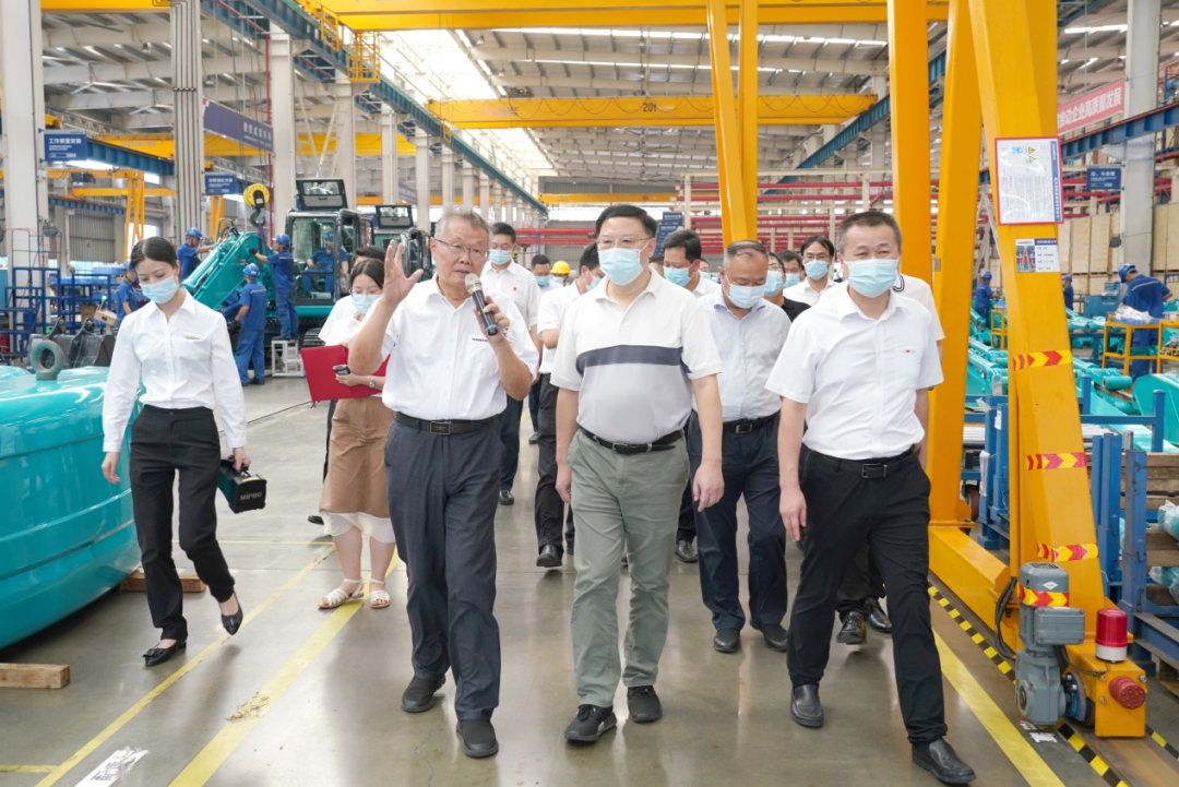 湖南省委常委、省委秘书长张剑飞一行调研山河智能