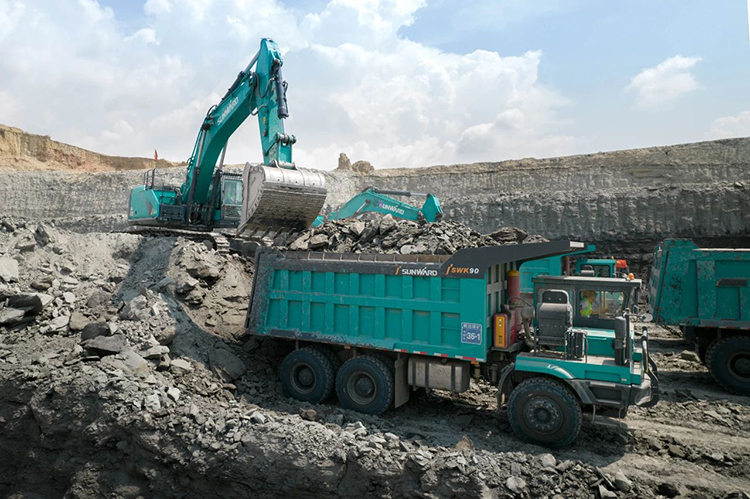 图集 | 征战矿山！山河智能绿色矿山成套装备“大将”云集