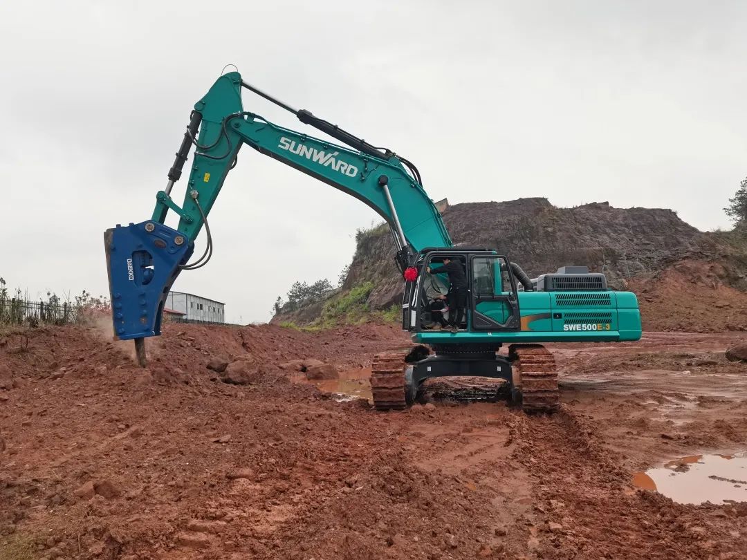 再现交机热潮！山河智能中大挖持续向市场进军