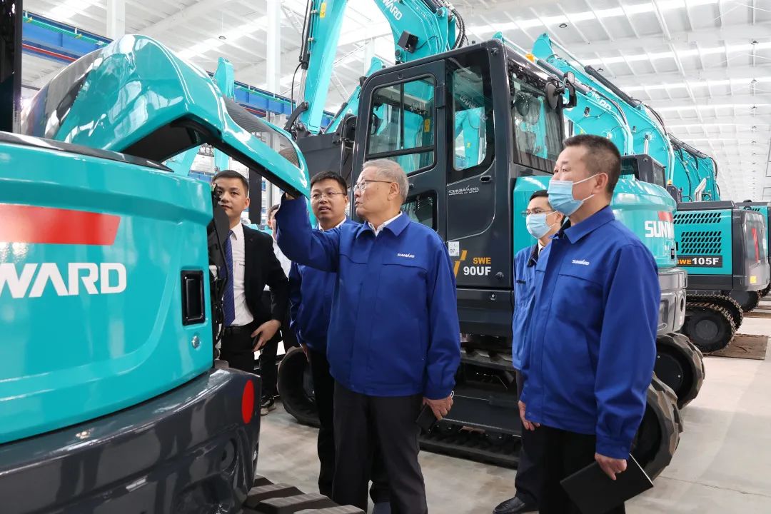 助力“双碳”目标！山河智能集中发布F系列国四挖掘机