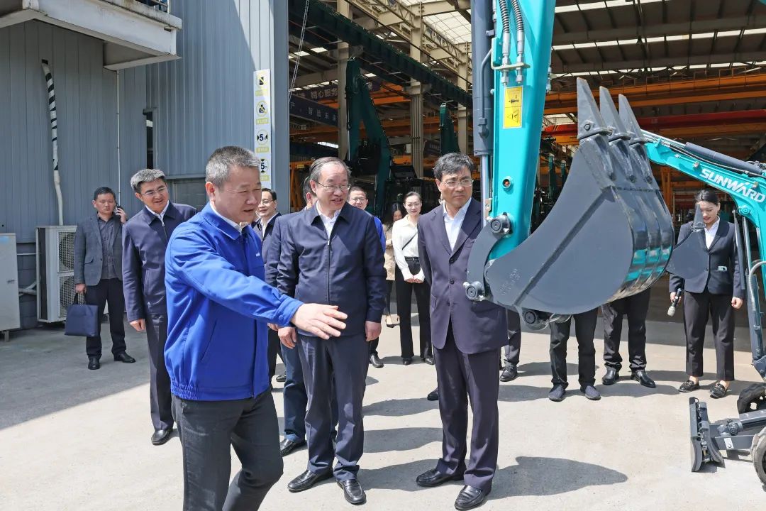 人社部党组成员、副部长俞家栋考察调研山河智能