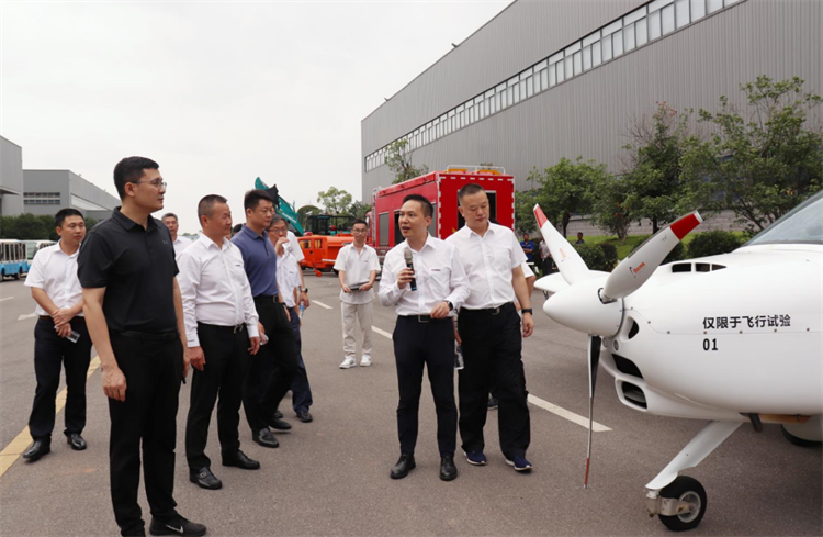 国家应急管理部救援协调和预案管理局副局长颜彬一行调研山河智能