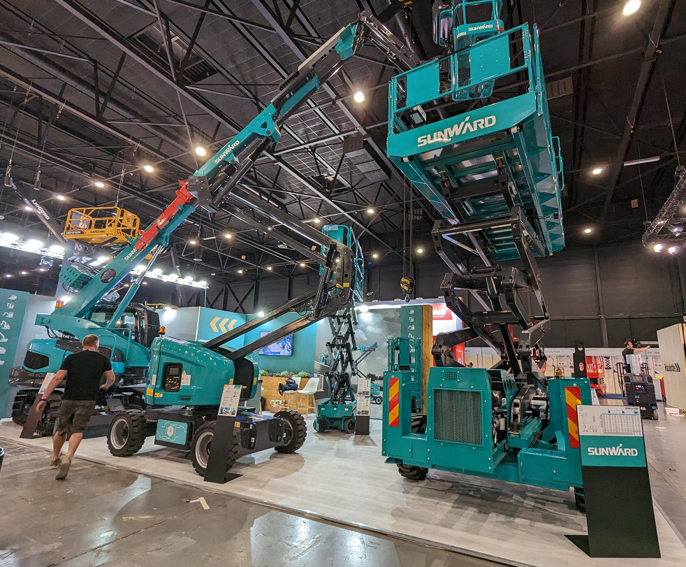 海外销售同比增长超200%！山河智能高空机械阔步“出海”