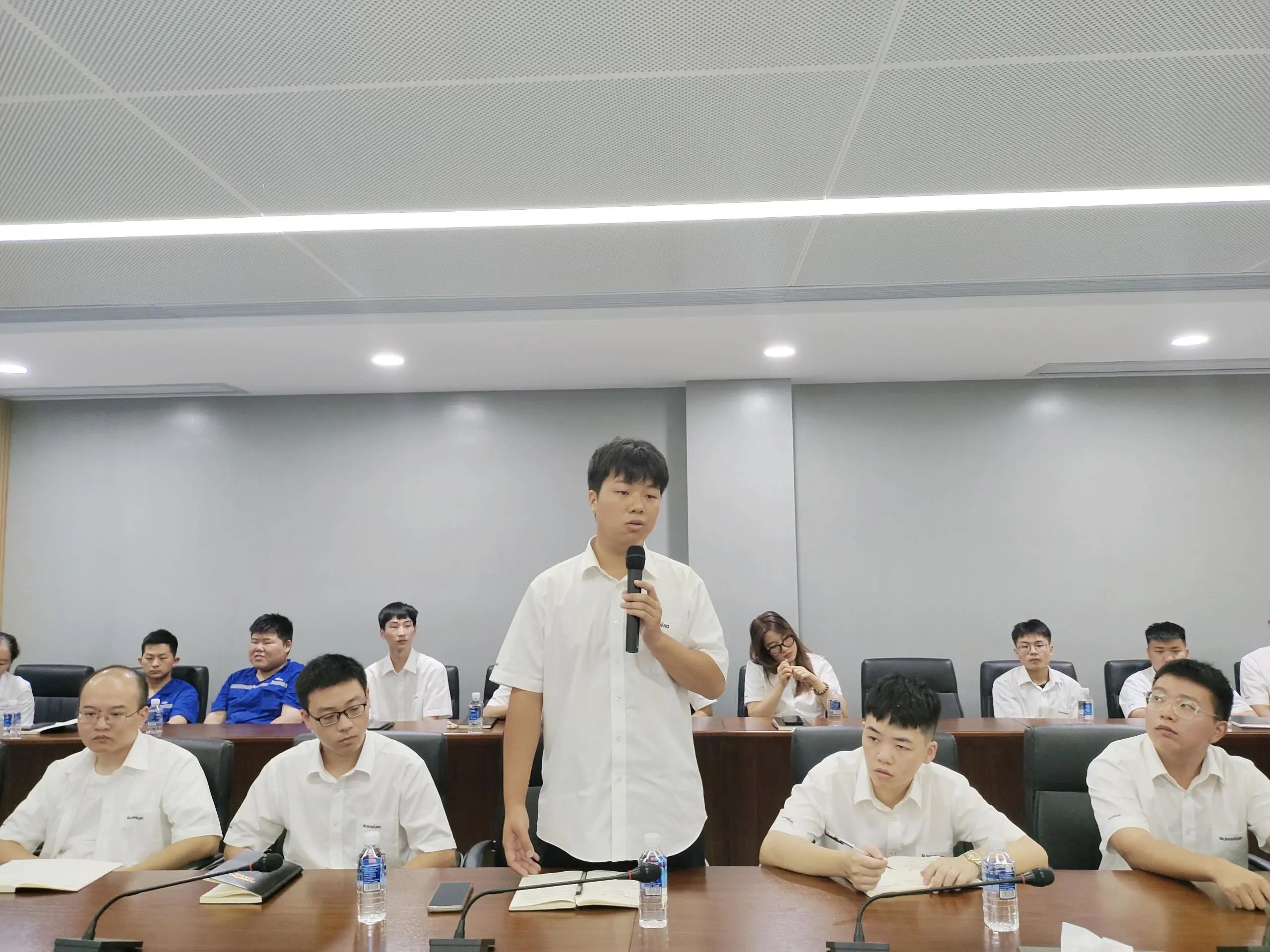 畅谈心声，共话未来！这场应届毕业生员工座谈会，很暖，很贴心！