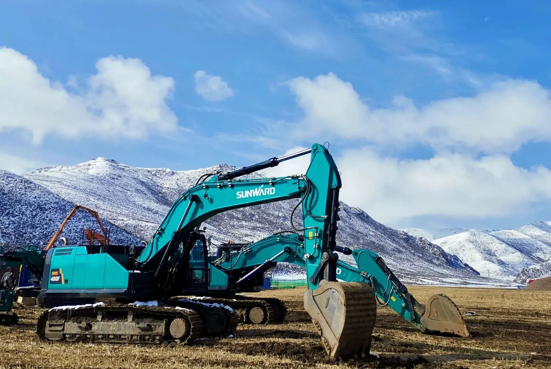 口碑超赞！山河智能SWE400F挖掘机荣获工程机械明星产品大奖