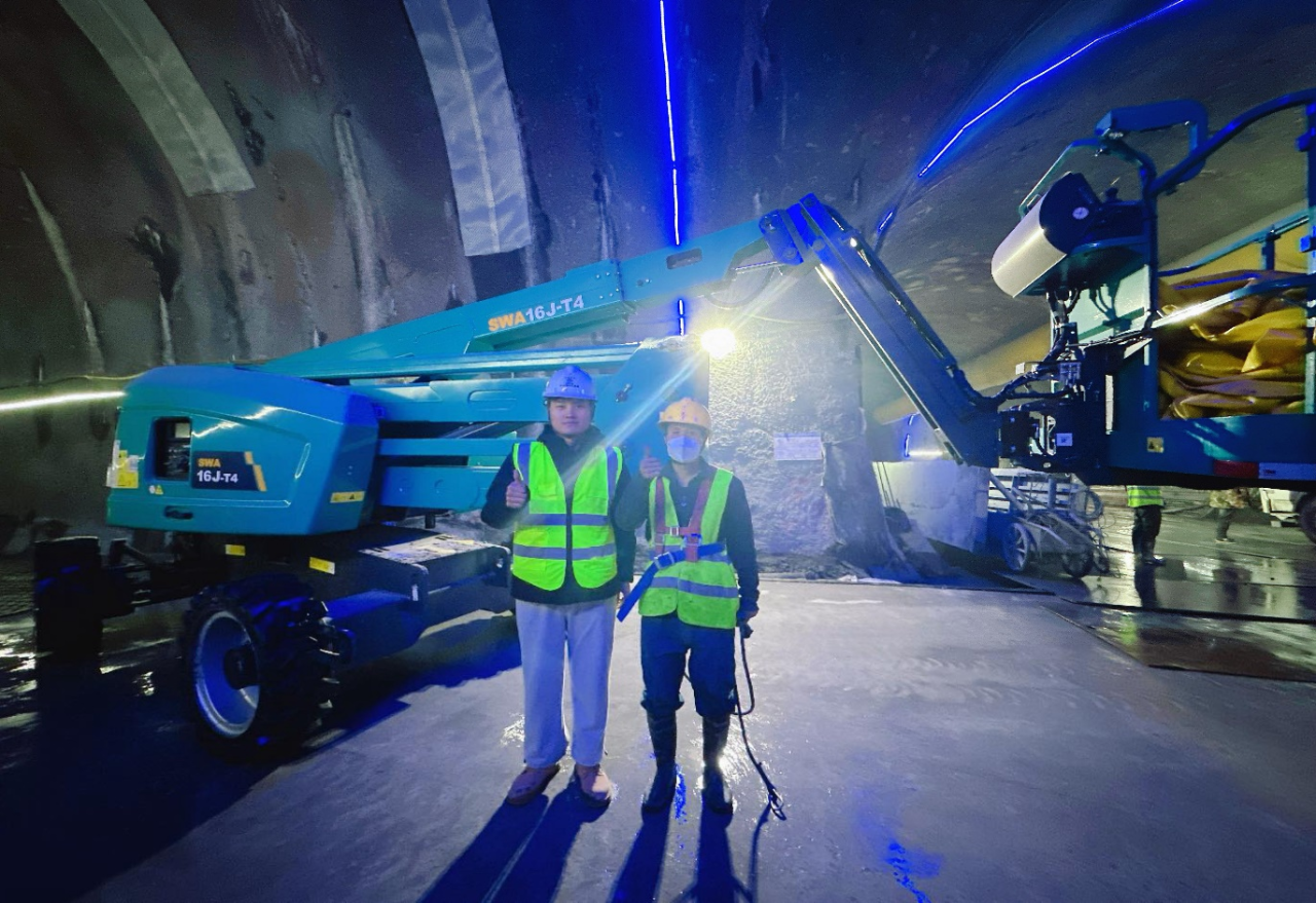 不惧高海拔挑战！山河智能高空机械实力助建川藏铁路