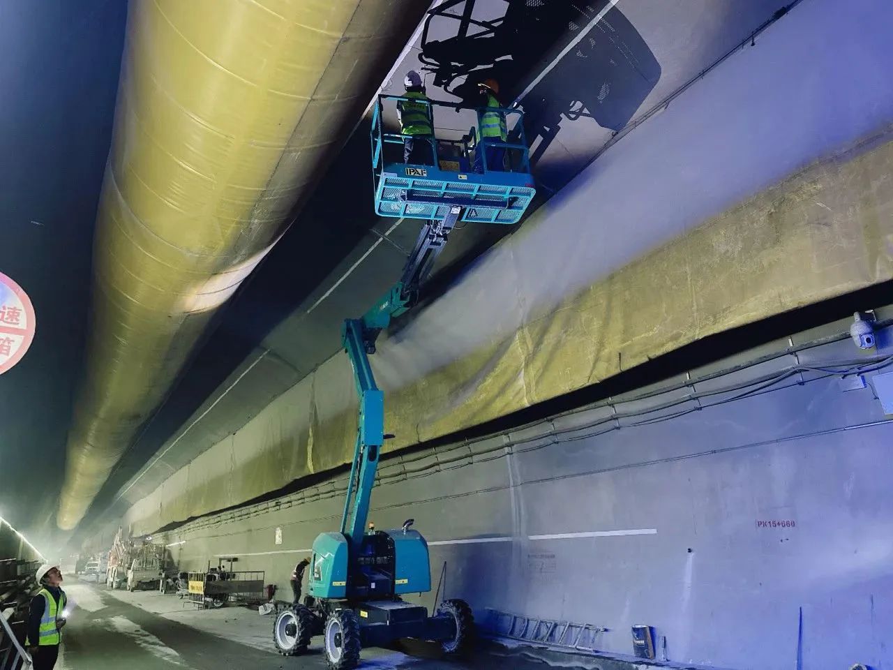 不惧高海拔挑战！山河智能高空机械实力助建川藏铁路