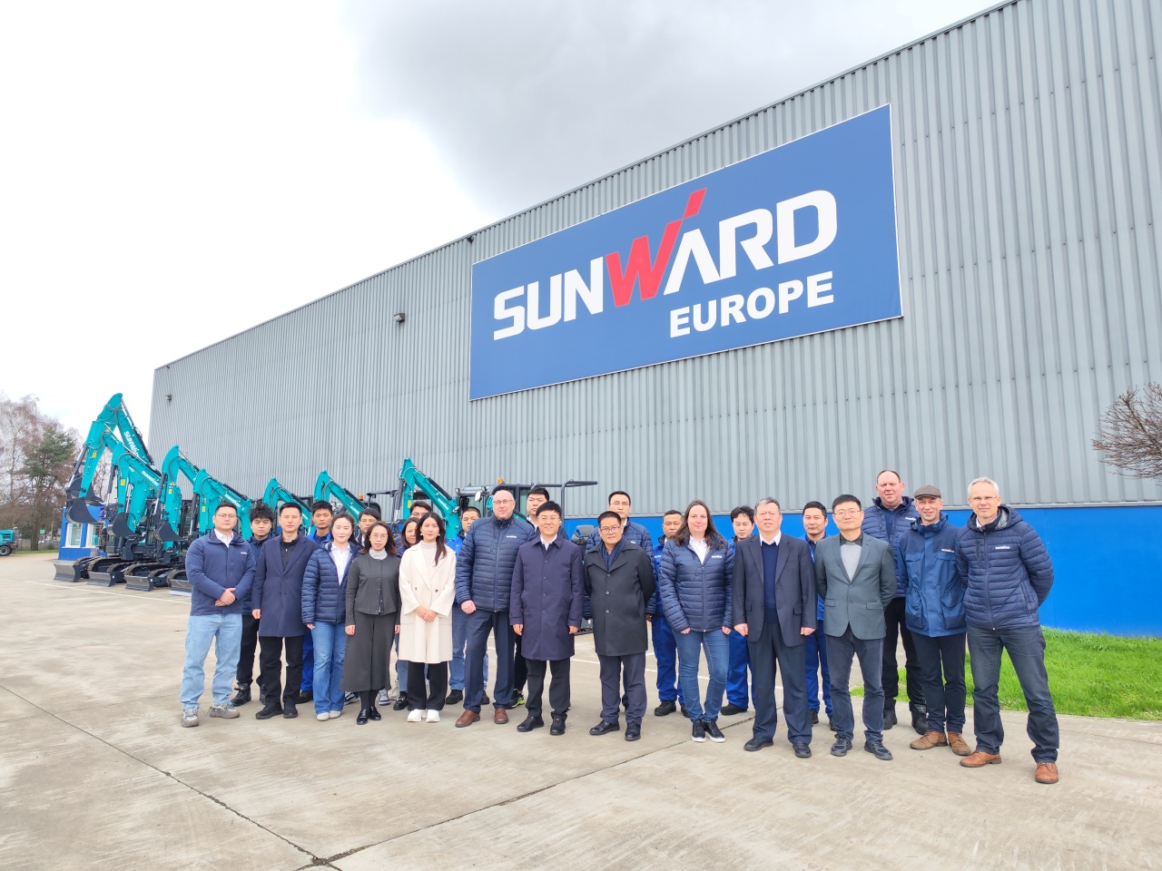 广州工控党委书记、董事长景广军率队赴山河智能欧洲子公司考察