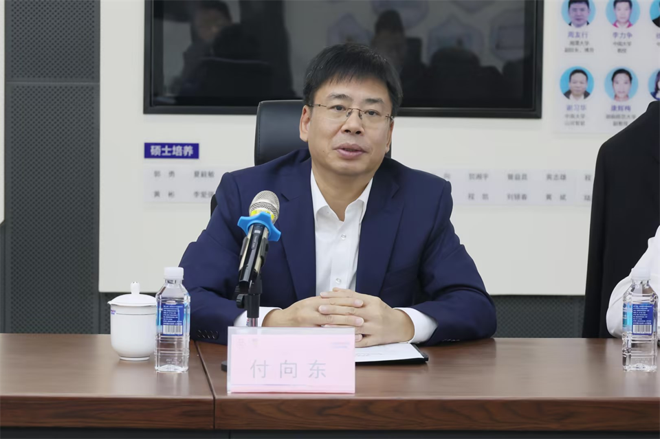 同船出海，共赢未来！中铁九局副总经理刘峻峰一行到访山河智能