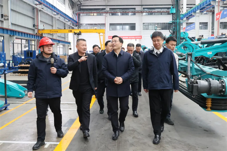 蒋红波走访调研山河智能