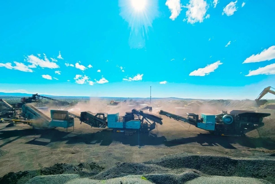 山河智能破碎筛分成套设备成功登陆非洲市场，共绘合作共赢新篇章