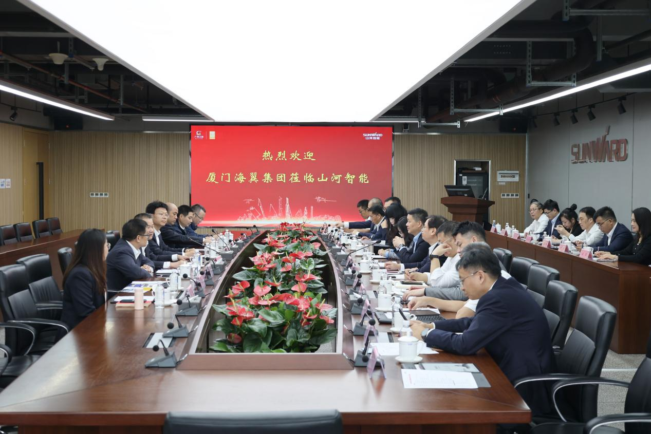 厦门海翼集团总经理金中权到访山河智能